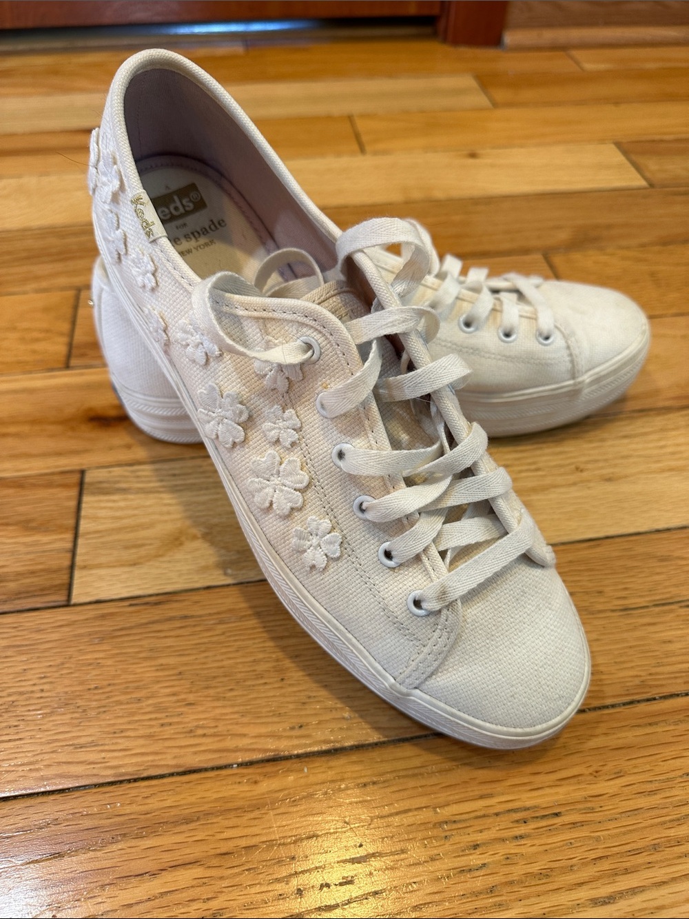 kate spade Keds White Floral Canvas Sneakers